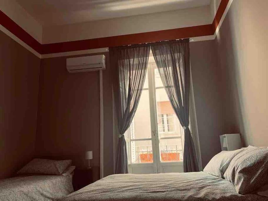 38,Velasquez Palermo Esterno foto