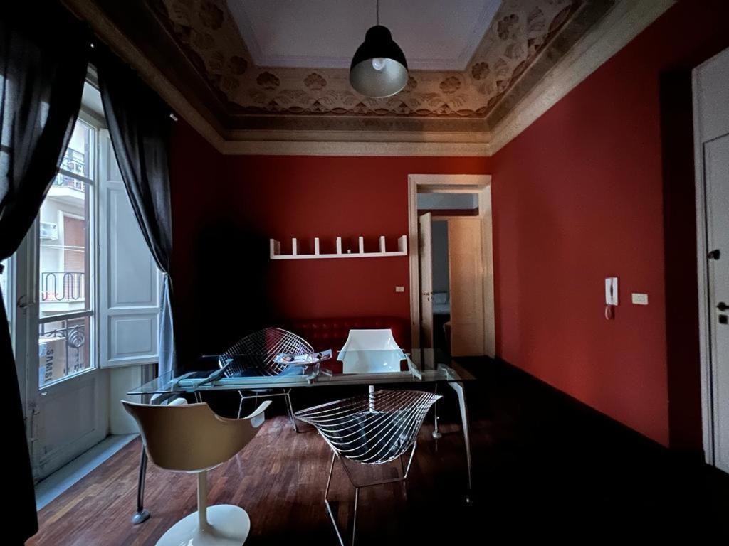 38,Velasquez Palermo Esterno foto